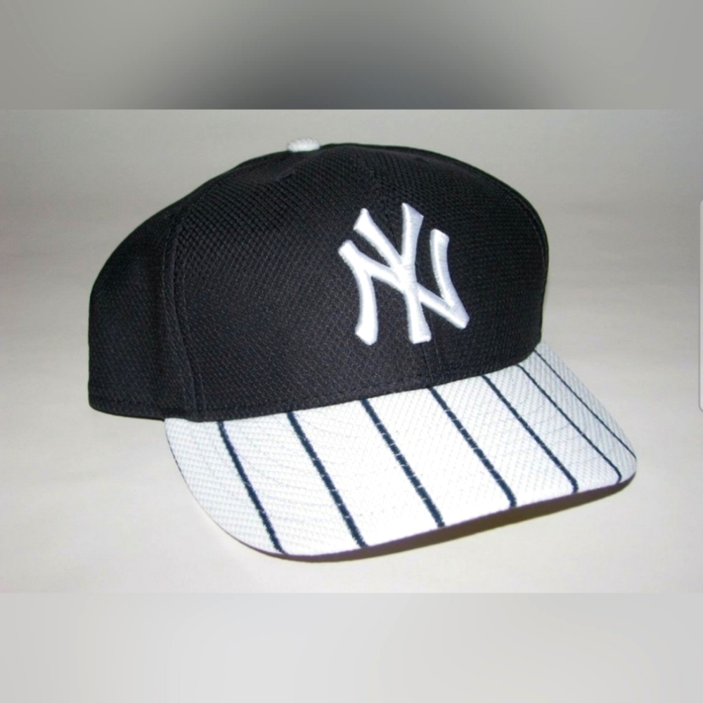 New Era MLB Diamond Collection 59FIFTY New York Yankees Fitted Hat Cap